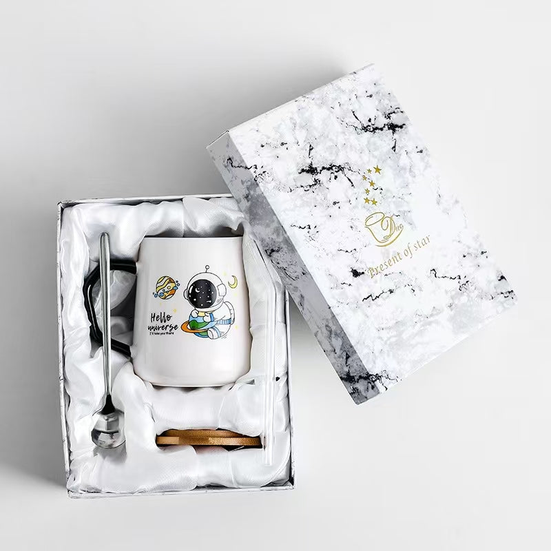 Ceramic Astronaut Mug with cover + spoon+ straw Gift Packing