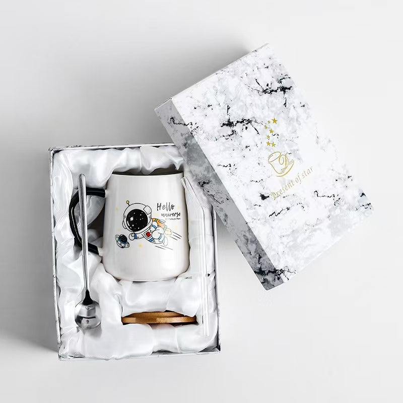 Ceramic Astronaut Mug with cover + spoon+ straw Gift Packing