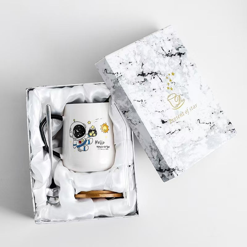Ceramic Astronaut Mug with cover + spoon+ straw Gift Packing