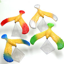 Science Educational Toy For Kids Play N Learn Party Gift Balancing Bird Random colour