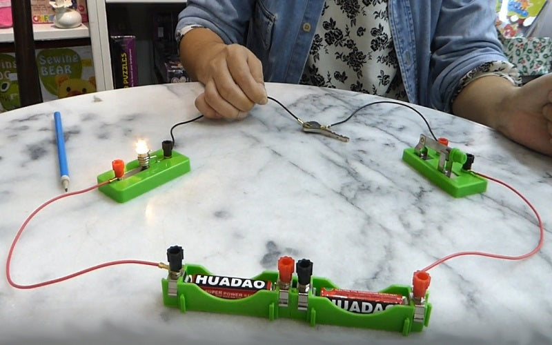 STEM Play N Learn 6 Experiments on Electrical Systems Teaching Resource Learning Kit