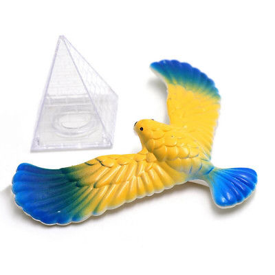 Science Educational Toy For Kids Play N Learn Party Gift Balancing Bird Random colour